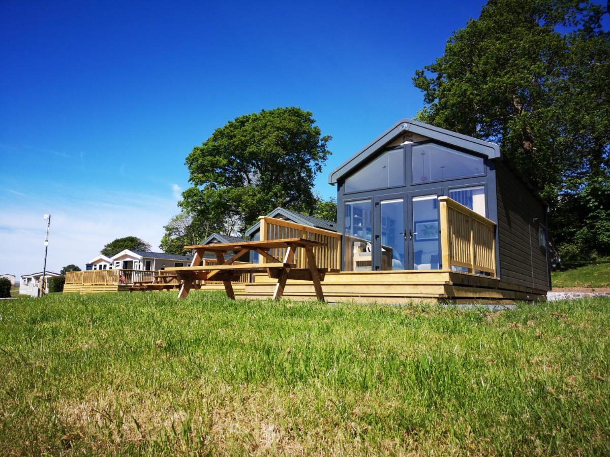 Coed Helen Holiday Park Hotel Caernarfon Exterior photo